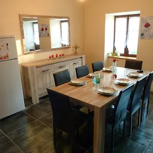 Hébergement de vacances La Petite Maison, Tauves